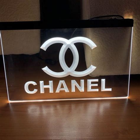 chanel led light